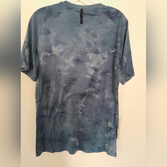 Lululemon Always Agile Short SleeveDiamond Dye True Navy Chambray size M - Picture 6 of 12